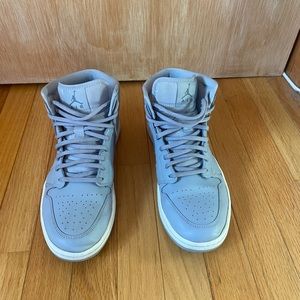 Jordan 1s Grey